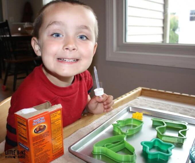 Setting up 4th of July baking soda science